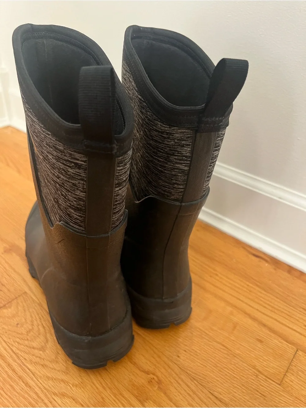 MUCK WOMEN'S ARCTIC ICE MID BOOTS+ VIBRAM ARCTIC GRIP A.T.